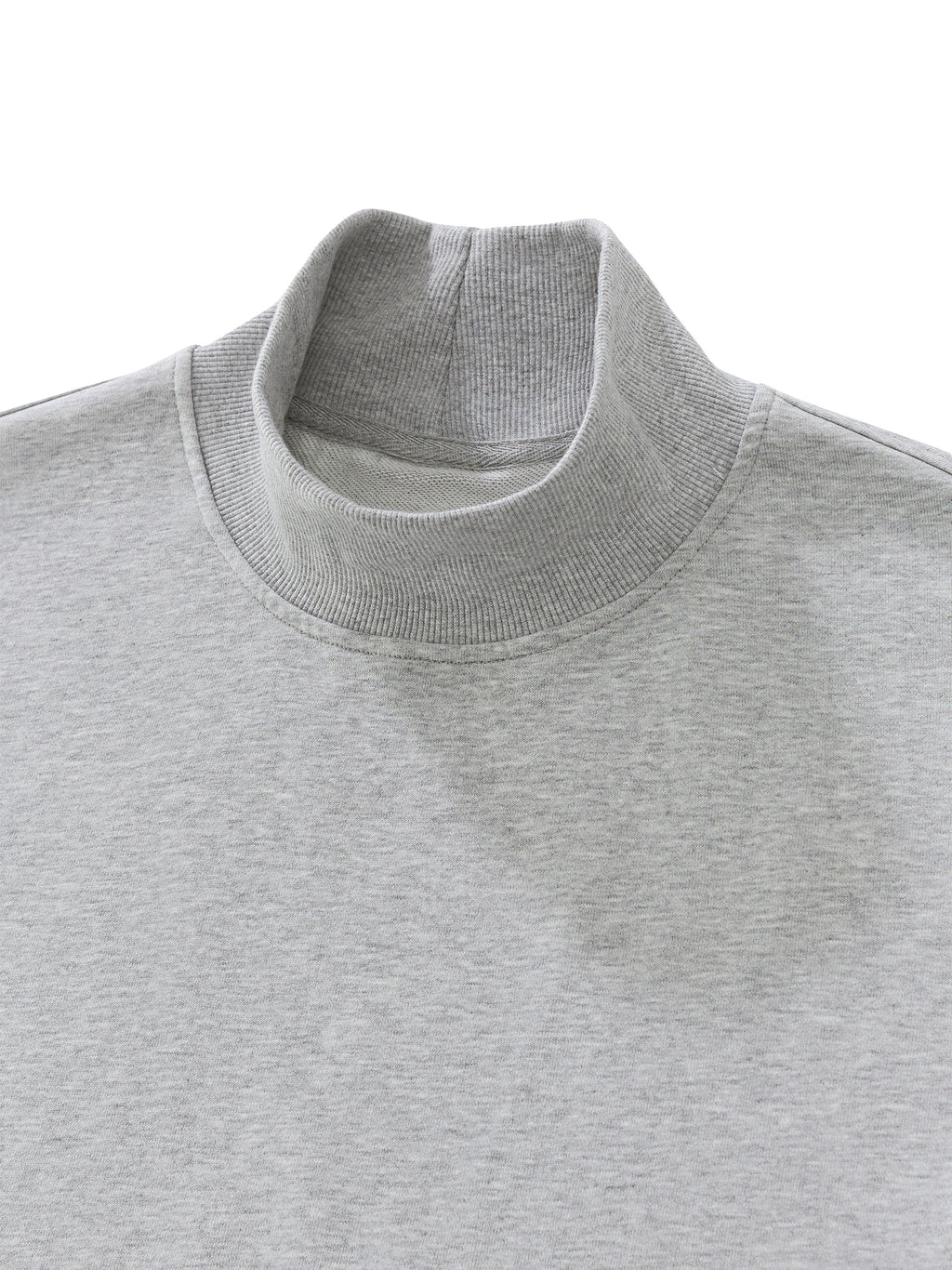 CropSweatshirt,MockNeckSweatshirt,CroppedPullover,WomensAthleisure,AthleisureTop,CasualSweatshirt,LongSleeveCropTop,WorkoutLifestyle,EverydayEssentials,MinimalistClothing,StreetwearWomen